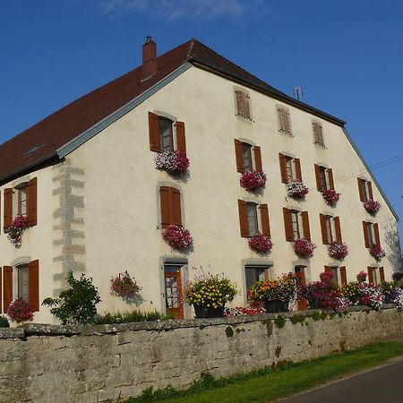 Chilly-sur-Salins Le P'Tit Bonheur Bed & Breakfast エクステリア 写真