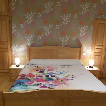 Chilly-sur-Salins Le P'Tit Bonheur Bed & Breakfast エクステリア 写真