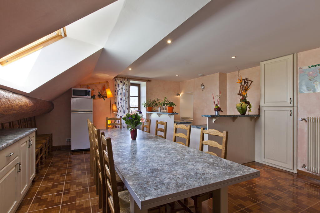 Chilly-sur-Salins Le P'Tit Bonheur Bed & Breakfast エクステリア 写真
